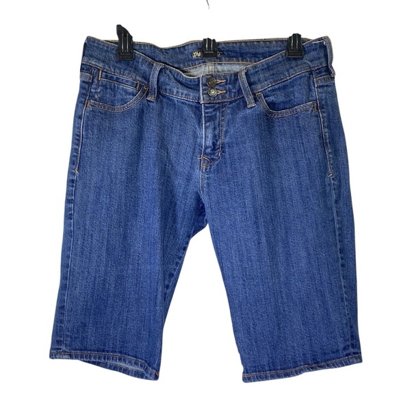 OLD NAVY The Flirt Women's size 10 denim bermuda shorts - Picture 1 of 5